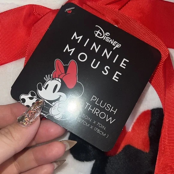 Disney Minnie Mouse plush throw - Picture 3 of 6
